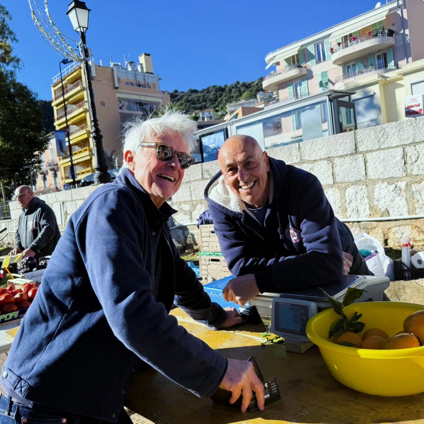 Un samedi matin au marché de Villefranche-sur-Mer : la proximité comme mode de vie