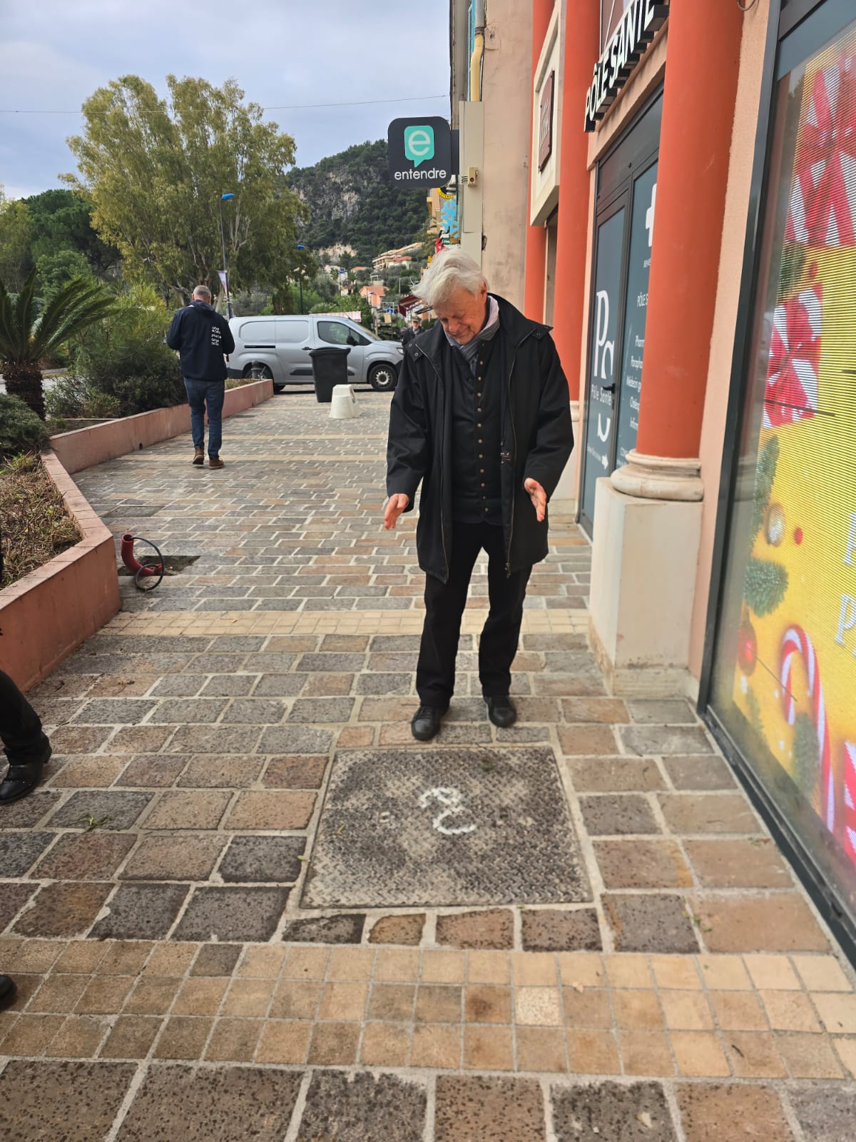 Trottoir de l’Octroi : ce ne sont pas des pavés qui manquent, mais une vision